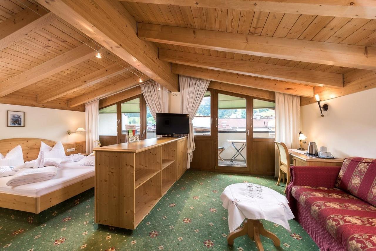 Familienhotel Adler Серфаус Номер фото